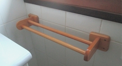 BricoJardiServices fixation porte-serviettes